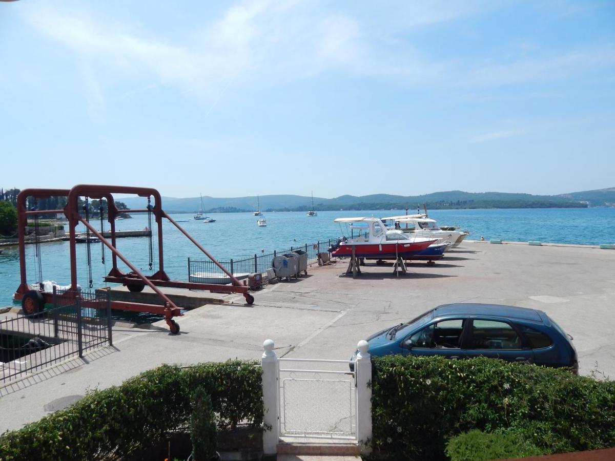 Apartmani Sindik Tivat Exterior photo