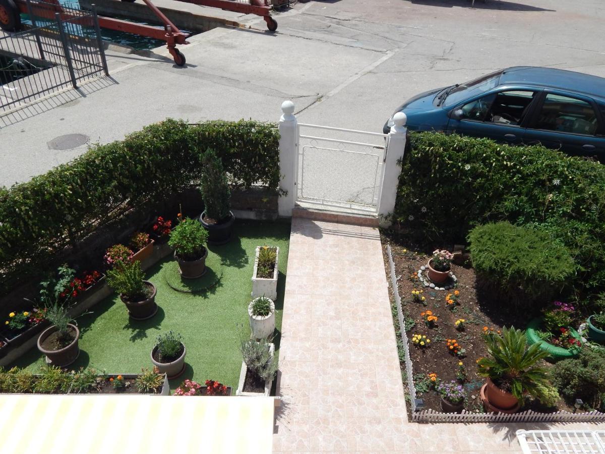 Apartmani Sindik Tivat Exterior photo